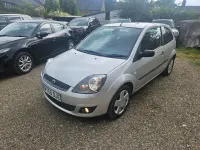 Used Ford Fiesta Zetec 75 HP (55 kW) 2006 Moondust silver metallic Hatchback