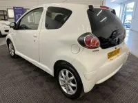 Used Toyota Aygo 68 HP (50 kW) 2013 White Hatchback