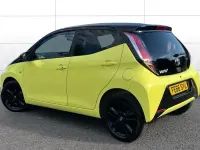 Used Toyota Aygo X-cite 69 HP (50 kW) 2016 Yellow Hatchback