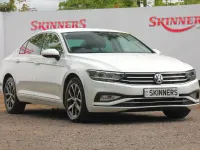 Used VW Passat SE 2020 White Sedan
