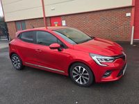 Used Renault Clio V Iconic 101 HP (74 kW) 2020 Red Hatchback