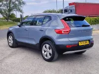 Begagnad Volvo XC40 Momentum 2020 Grå SUV