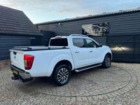 Used Nissan Navara Tekna 190 HP (139 kW) 2018 White Pickup