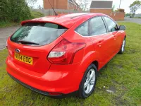 Used Ford Focus Zetec 115 HP (84 kW) 2014 Red Hatchback