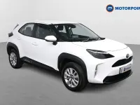 Used Toyota Yaris Hybrid 2024 White Estate