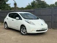 Gebraucht Nissan Leaf Acenta 80 kW (109 PS) 2016 Weiß Kleinwagen
