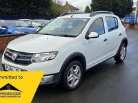 Used Dacia Sandero Lauréate 2014 White Hatchback