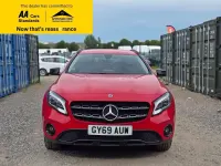 Used Mercedes GLA180 Urban 122 HP (89 kW) 2019 Red SUV