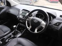 Used Hyundai ix35 Premium 115 HP (84 kW) 2012 White SUV