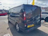 Używany Renault Trafic 2016 Czarny Minivan