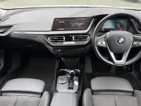Usado BMW 118 Sport Line 134 HP (98 kW) 2024 Branco Citadino