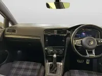 Begagnad VW Golf VII Advance 204 HK (150 kW) 2020 Halvkombi