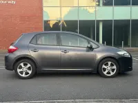 Used Toyota Auris 99 HP (72 kW) 2011 Grey Hatchback