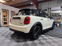 Używany Mini Cooper Hatch 136 KM (100 kW) 2018 Biały Hatchback
