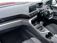 Used Peugeot 3008 Active 130 HP (95 kW) 2018 Red SUV