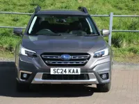 Begagnad Subaru Outback 2024 Guld Kombi