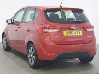 Used Hyundai ix20 SE 90 HP (66 kW) 2016 Red Hatchback