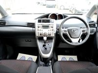 Used Toyota Verso 147 HP (108 kW) 2011 Silver MPV