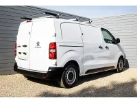 Used Peugeot e-Expert 100 kW (136 HP) 2021 White Van
