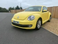 Used VW Beetle Design 105 HP (77 kW) 2015 Yellow Hatchback