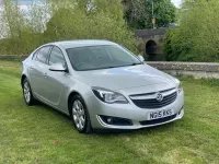 Usado Vauxhall Insignia SRi 163 CV (119 kW) 2015 Plateado Utilitario