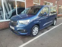 Usado Vauxhall Combo S 100 CV (73 kW) 2019 Azul Monovolumen