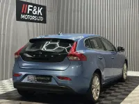 Used Volvo V40 SE Lux 120 HP (88 kW) 2015 Blue Hatchback
