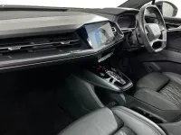 Used Audi Q4 e-tron Advanced 150 kW (204 HP) 2023 White SUV