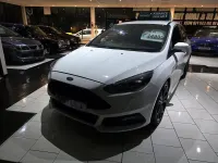 Used Ford Focus ST 185 HP (136 kW) 2017 White Hatchback