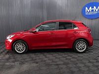 Begagnad Kia Rio 89 HK (65 kW) 2017 Röd Halvkombi