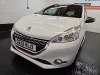 Used Peugeot 208 GTi 2013 White Hatchback