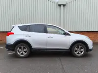 Usado Toyota RAV4 Business Edition 124 HP (91 kW) 2015 Prateado SUV