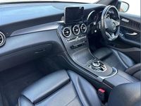 Gebraucht Mercedes GLC250 AMG 207 PS (152 kW) 2019 Weiß SUV