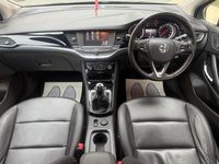 Used Vauxhall Astra Elite 105 HP (77 kW) 2018 Green Hatchback