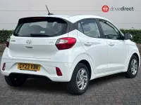 Used Hyundai i10 SE 67 HP (49 kW) 2023 White Hatchback