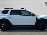 Used Dacia Duster Extreme 129 HP (94 kW) 2023 White SUV