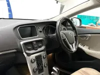Used Volvo V40 Inscription 120 HP (88 kW) 2017 Gold Hatchback