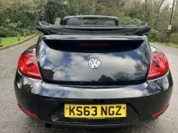 Usado VW Beetle Design 105 HP (77 kW) 2014 Preto Citadino