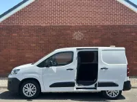 Used Citroën Berlingo 100 HP (73 kW) 2020 White MPV