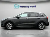 Usado Kia e-Niro 147 kW (201 CV) 2022 Gris SUV