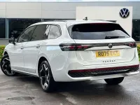 New VW Passat R-line 203 HP (149 kW) 2025 White Estate
