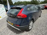 Used Volvo V40 190 HP (139 kW) 2015 Blue Hatchback