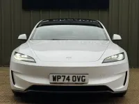 Używany Tesla Model 3 Performance 338 kW (460 KM) 2025 Biały Sedan/Limuzyna
