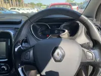 Used Renault Captur Dynamique 90 HP (66 kW) 2015 Black SUV