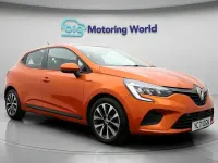 Used Renault Clio Iconic 90 HP (66 kW) 2021 Orange Hatchback