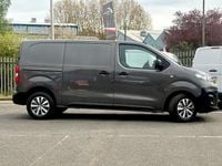 Second-hand Vauxhall Vivaro 100 CP (73 kW) 2023 Gri Monovolum