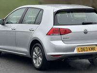 Używany VW Golf VII SE 105 KM (77 kW) 2013 Srebrny Hatchback