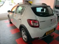 Gebraucht Dacia Sandero Ambiance 90 PS (66 kW) 2014 Weiß Kleinwagen