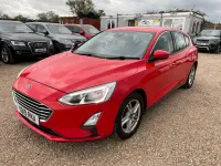 Begagnad Ford Focus Zetec 120 HK (88 kW) 2019 Röd Halvkombi