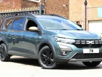 Used Dacia Jogger Extreme 141 HP (103 kW) 2025 Green MPV